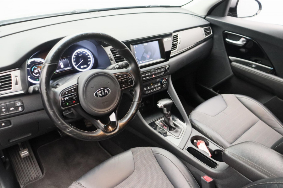 Kia Niro 1.6 GDi Hybrid DynamicLine Trekhaak Navigatie 1/2 Leder