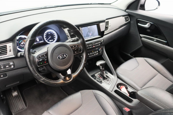 Kia Niro 1.6 GDi Hybrid DynamicLine Trekhaak Navigatie 1/2 Leder