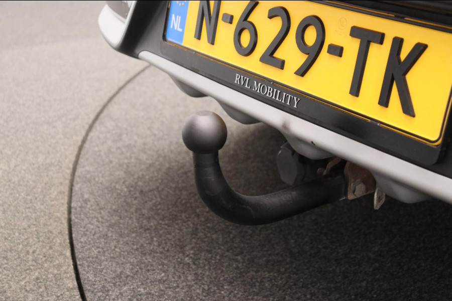 Kia Niro 1.6 GDi Hybrid DynamicLine Trekhaak Navigatie 1/2 Leder