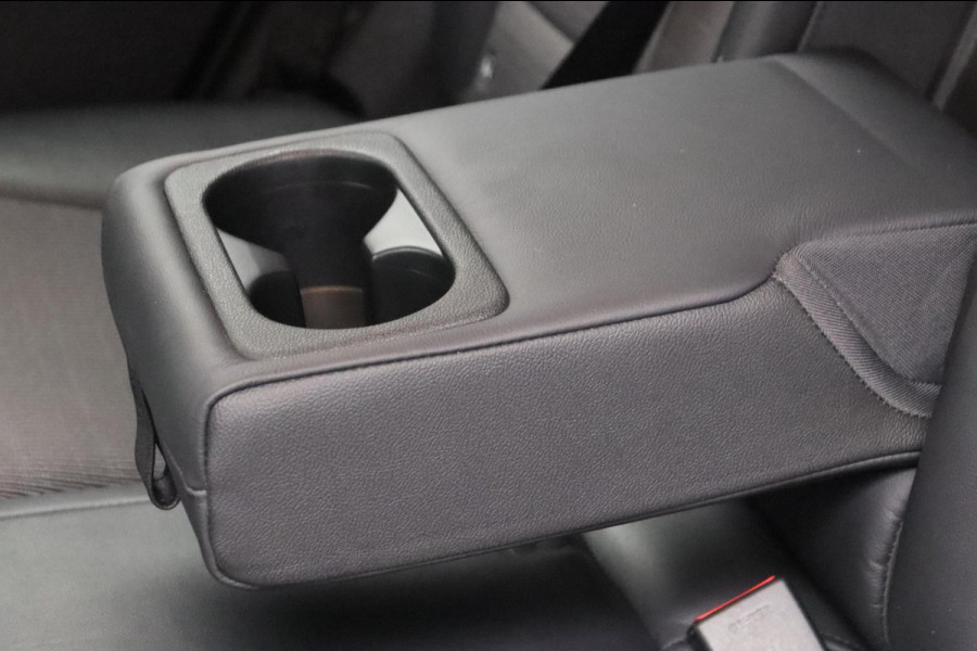 Kia Niro 1.6 GDi Hybrid DynamicLine Trekhaak Navigatie 1/2 Leder