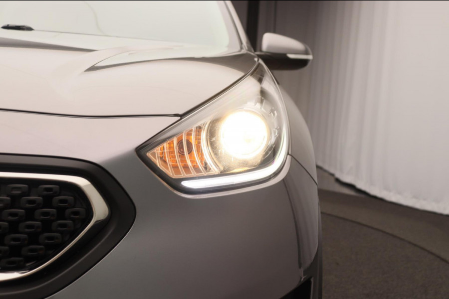 Kia Niro 1.6 GDi Hybrid DynamicLine Trekhaak Navigatie 1/2 Leder