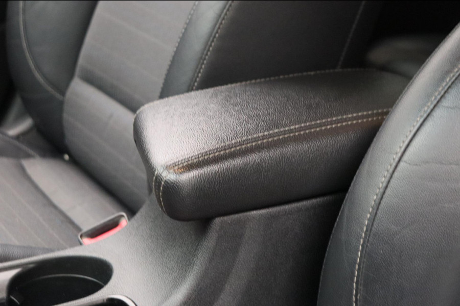 Kia Niro 1.6 GDi Hybrid DynamicLine Trekhaak Navigatie 1/2 Leder