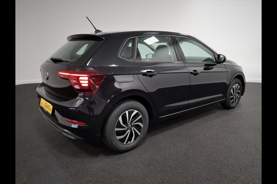 Volkswagen Polo 1.0 TSI Life Automaat Navigatie Digitale Cockpit Airco Parkeer sensoren V+A LED Lichtmetalen Velgen