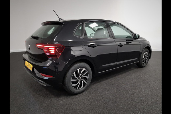 Volkswagen Polo 1.0 TSI Life Automaat Navigatie Digitale Cockpit Airco Parkeer sensoren V+A LED Lichtmetalen Velgen
