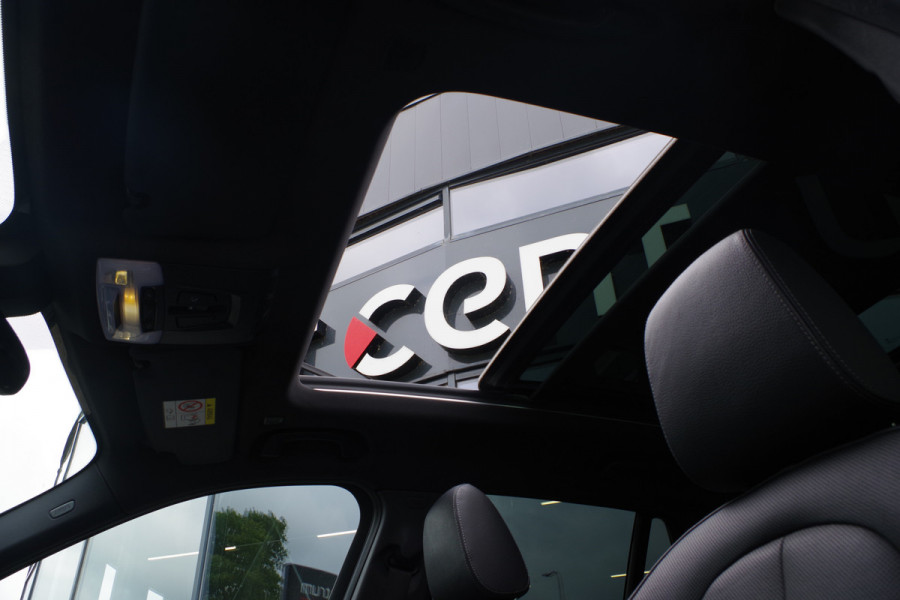 BMW X1 sDrive18i M-Sport High Executive 140 PK Automaat, Panoramadak, LED Koplampen , Leder bekleding.