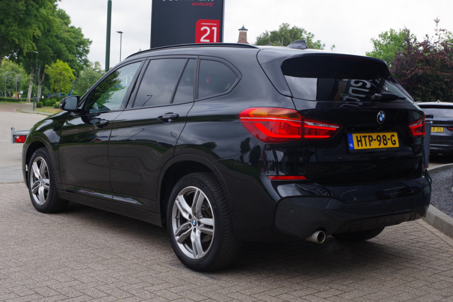 BMW X1 sDrive18i M-Sport High Executive 140 PK Automaat, Panoramadak, LED Koplampen , Leder bekleding.
