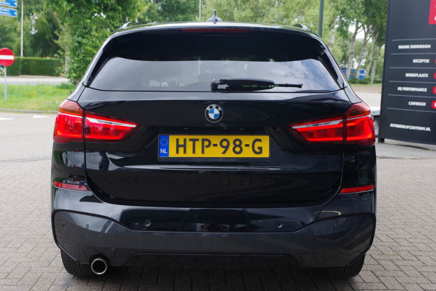 BMW X1 sDrive18i M-Sport High Executive 140 PK Automaat, Panoramadak, LED Koplampen , Leder bekleding.