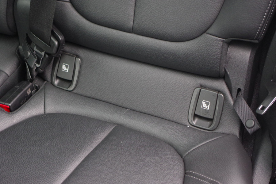 BMW X1 sDrive18i M-Sport High Executive 140 PK Automaat, Panoramadak, LED Koplampen , Leder bekleding.