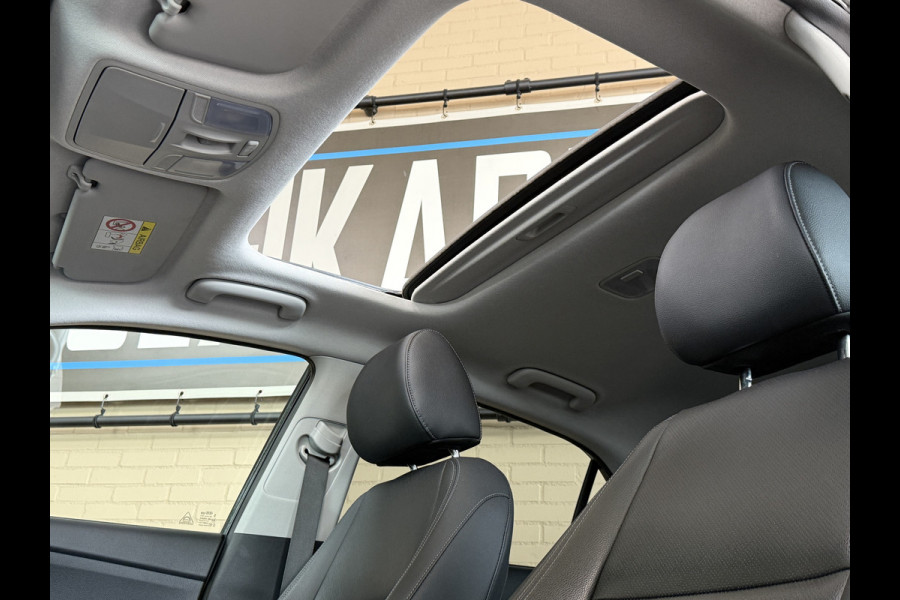 Kia Rio 1.0 T-GDi MHEV Platinum Edition | Navi | Pano | Leder | 17 inch | ACC | Blindspot | 100% dealer onderhouden!