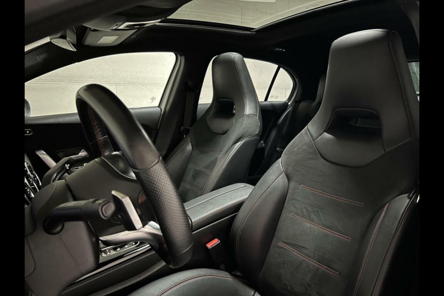 Mercedes-Benz A-Klasse 180 AMG Pano Night pakket Widescreen NAP