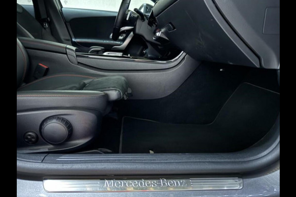 Mercedes-Benz A-Klasse 180 AMG Pano Night pakket Widescreen NAP