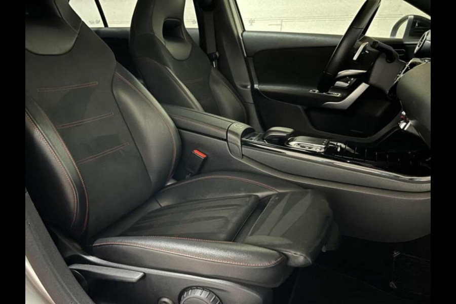 Mercedes-Benz A-Klasse 180 AMG Pano Night pakket Widescreen NAP
