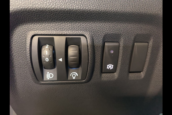 Renault Captur 1.2 TCe Intens AUTOMAAT + trekhaak uit 2018 Rijklaar + 12 maanden Bovag-garantie Henk Jongen Auto's in Helmond,  al 50 jaar service zoals 't hoort!