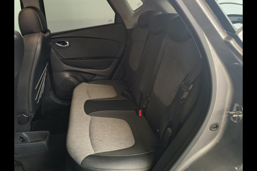 Renault Captur 1.2 TCe Intens AUTOMAAT + trekhaak uit 2018 Rijklaar + 12 maanden Bovag-garantie Henk Jongen Auto's in Helmond,  al 50 jaar service zoals 't hoort!