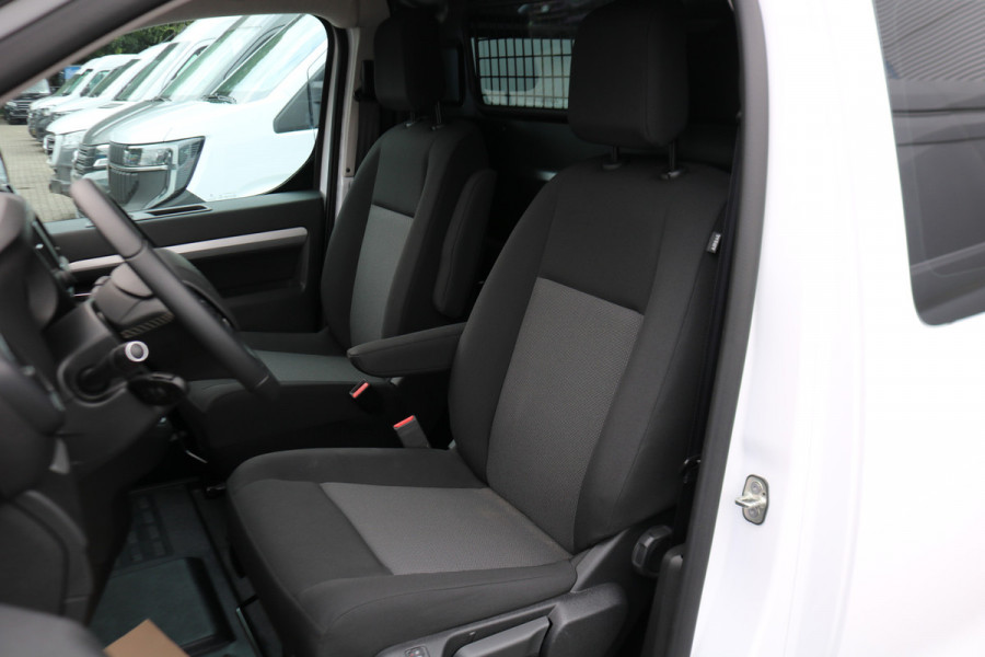 Peugeot e-Expert EV L3 75 kWh Airco Navigatie Trekhaak Black Line