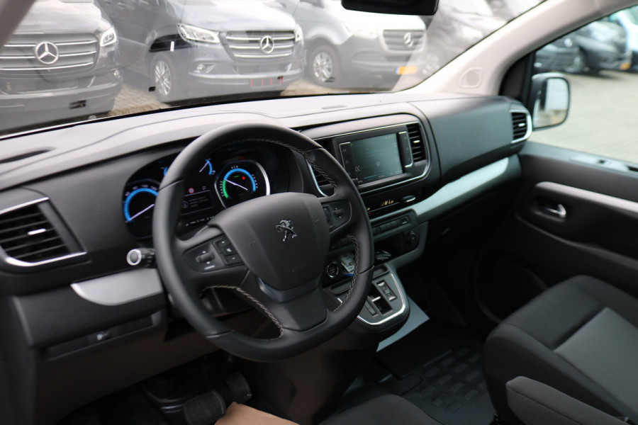 Peugeot e-Expert EV L3 75 kWh Airco Navigatie Trekhaak Black Line