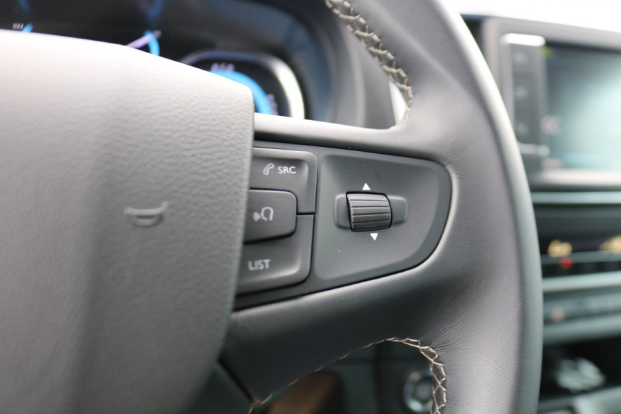 Peugeot e-Expert EV L3 75 kWh Airco Navigatie Trekhaak Black Line