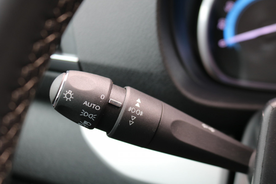 Peugeot e-Expert EV L3 75 kWh Airco Navigatie Trekhaak Black Line