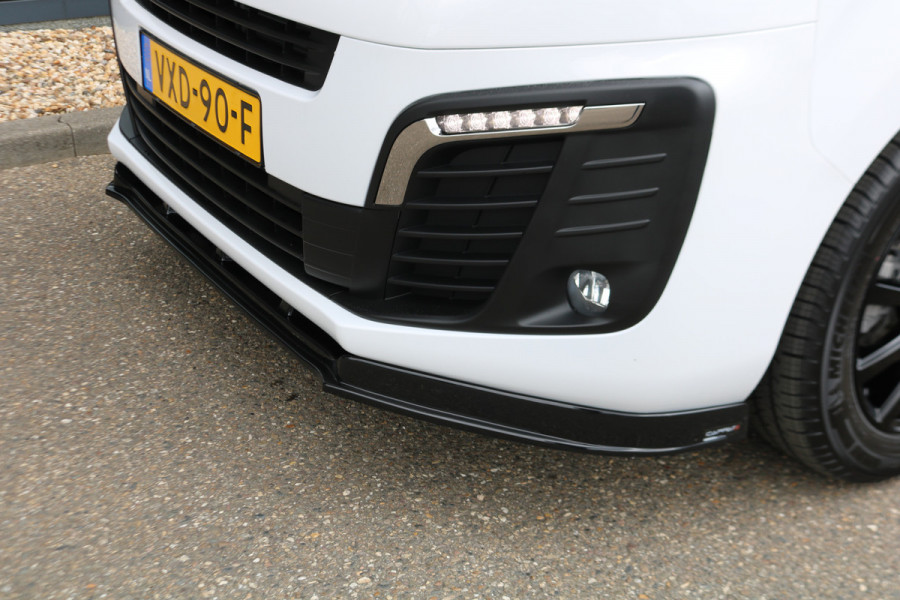 Peugeot e-Expert EV L3 75 kWh Airco Navigatie Trekhaak Black Line