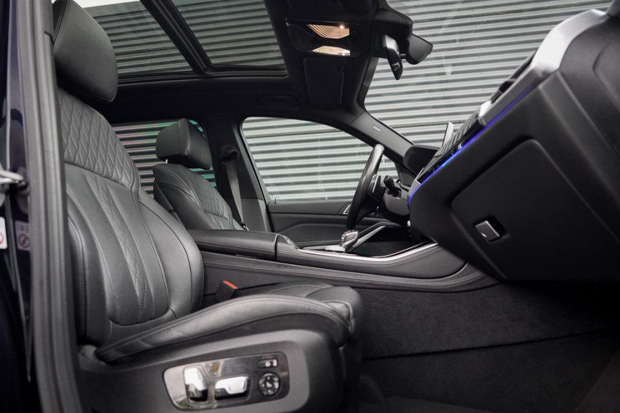 BMW X5 xDrive40i High Executive 22'' / M-Sport / 4Wiel Sturing / HK / HUD / Drive Assist / Trekhaak / Pano / NL Auto