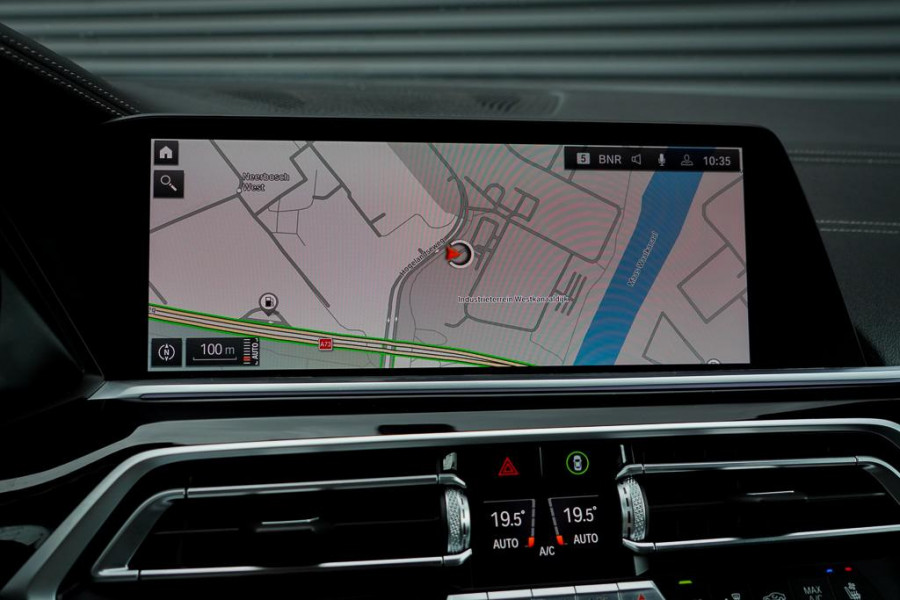 BMW X5 xDrive40i High Executive 22'' / M-Sport / 4Wiel Sturing / HK / HUD / Drive Assist / Trekhaak / Pano / NL Auto