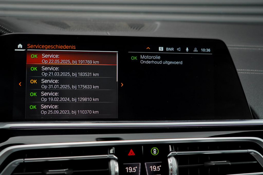 BMW X5 xDrive40i High Executive 22'' / M-Sport / 4Wiel Sturing / HK / HUD / Drive Assist / Trekhaak / Pano / NL Auto