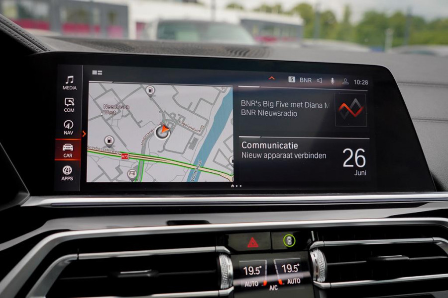 BMW X5 xDrive40i High Executive 22'' / M-Sport / 4Wiel Sturing / HK / HUD / Drive Assist / Trekhaak / Pano / NL Auto