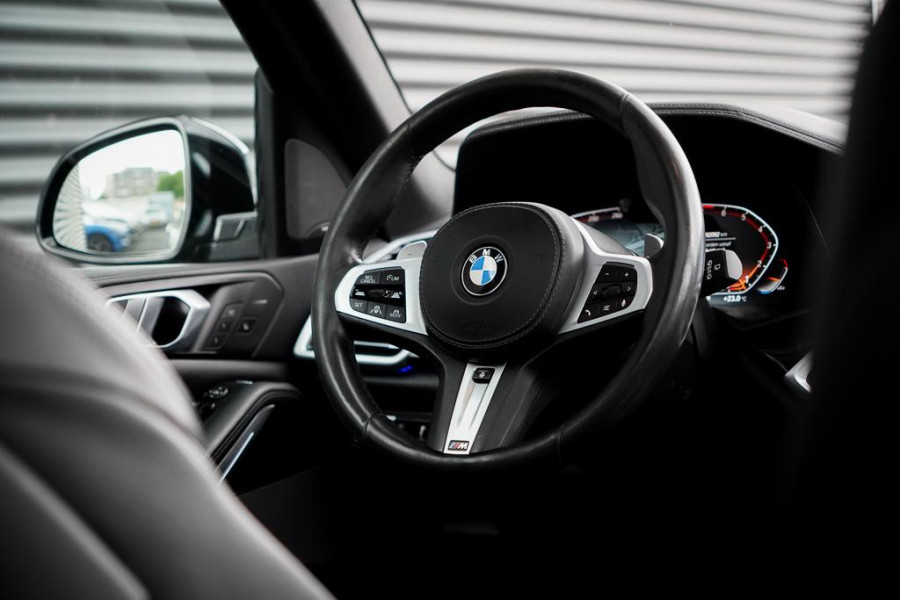 BMW X5 xDrive40i High Executive 22'' / M-Sport / 4Wiel Sturing / HK / HUD / Drive Assist / Trekhaak / Pano / NL Auto