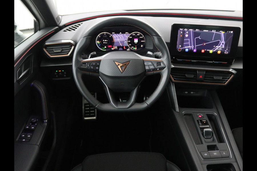CUPRA Leon 1.4 e-Hybrid VZ | 245pk | Stoel & stuurverwarming | Camera | Navigatie | Sfeerverlichting | Keyless | Full LED | PHEV