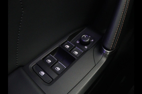 CUPRA Leon 1.4 e-Hybrid VZ | 245pk | Stoel & stuurverwarming | Camera | Navigatie | Sfeerverlichting | Keyless | Full LED | PHEV