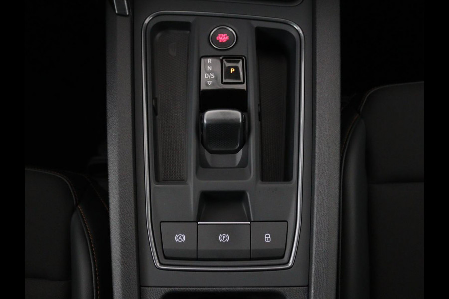CUPRA Leon 1.4 e-Hybrid VZ | 245pk | Stoel & stuurverwarming | Camera | Navigatie | Sfeerverlichting | Keyless | Full LED | PHEV