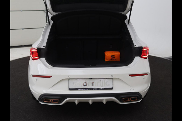CUPRA Leon 1.4 e-Hybrid VZ | 245pk | Stoel & stuurverwarming | Camera | Navigatie | Sfeerverlichting | Keyless | Full LED | PHEV