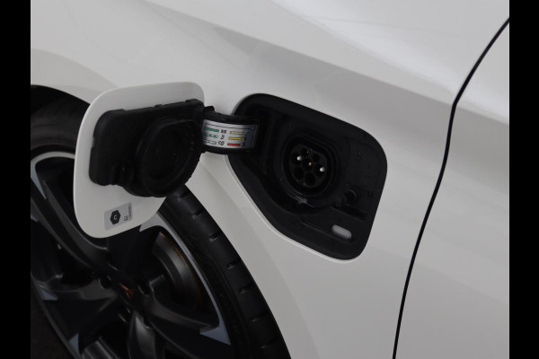 CUPRA Leon 1.4 e-Hybrid VZ | 245pk | Stoel & stuurverwarming | Camera | Navigatie | Sfeerverlichting | Keyless | Full LED | PHEV