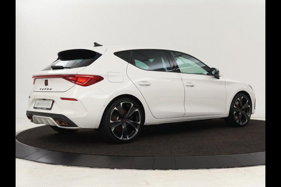 CUPRA Leon 1.4 e-Hybrid VZ | 245pk | Stoel & stuurverwarming | Camera | Navigatie | Sfeerverlichting | Keyless | Full LED | PHEV