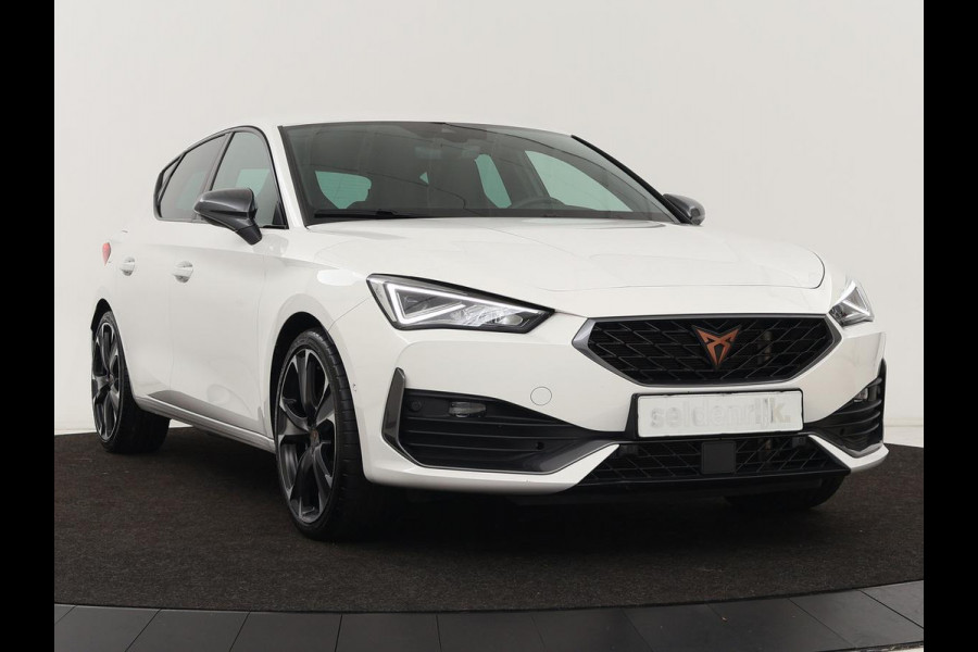CUPRA Leon 1.4 e-Hybrid VZ | 245pk | Stoel & stuurverwarming | Camera | Navigatie | Sfeerverlichting | Keyless | Full LED | PHEV