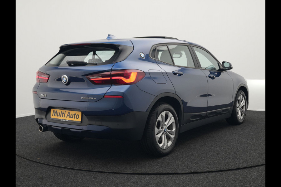 BMW X2 xDrive25e Executive Plug In Hybrid 220pk Dealer O.H PHEV | Panodak | Adaptive Cruise | Camera | Navi Pro | Lederen Bekleding | Sfeerverlichting | Keyless |