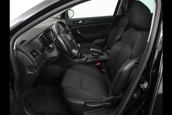 Renault Mégane 1.2 TCe Zen | Trekhaak | Navigatie | Climate control | Cruise control | Bluetooth | Parkeerhulp | Getint glas | DAB | LED