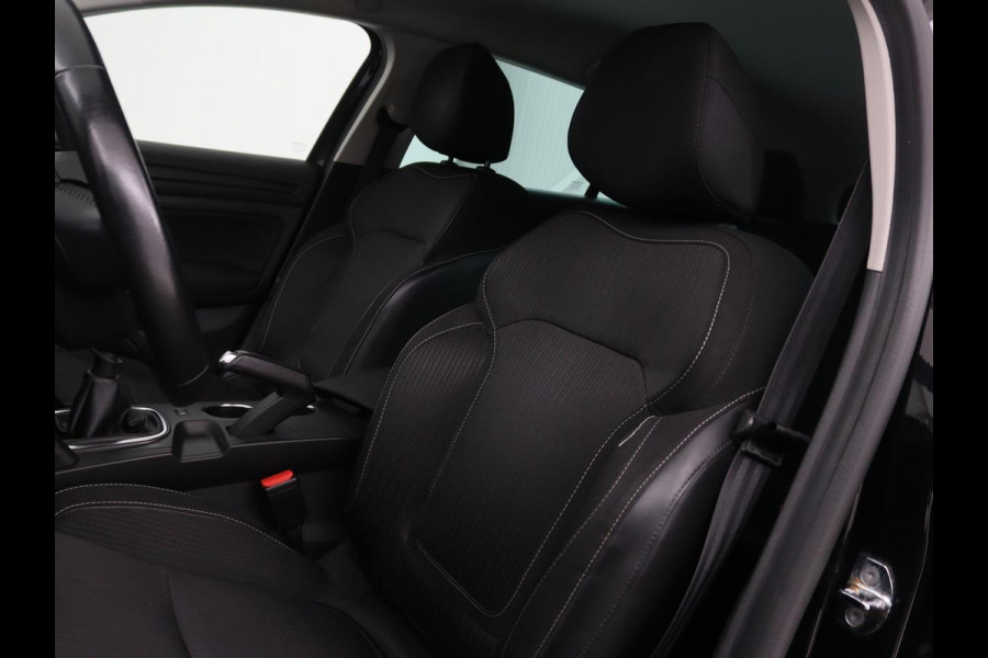 Renault Mégane 1.2 TCe Zen | Trekhaak | Navigatie | Climate control | Cruise control | Bluetooth | Parkeerhulp | Getint glas | DAB | LED