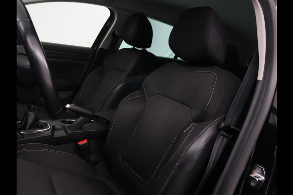 Renault Mégane 1.2 TCe Zen | Trekhaak | Navigatie | Climate control | Cruise control | Bluetooth | Parkeerhulp | Getint glas | DAB | LED