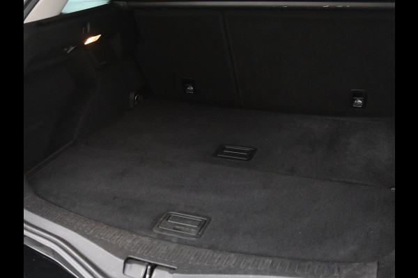 Renault Mégane 1.2 TCe Zen | Trekhaak | Navigatie | Climate control | Cruise control | Bluetooth | Parkeerhulp | Getint glas | DAB | LED