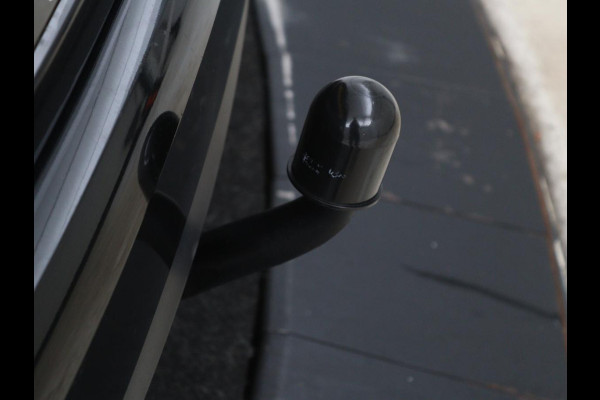 Renault Mégane 1.2 TCe Zen | Trekhaak | Navigatie | Climate control | Cruise control | Bluetooth | Parkeerhulp | Getint glas | DAB | LED