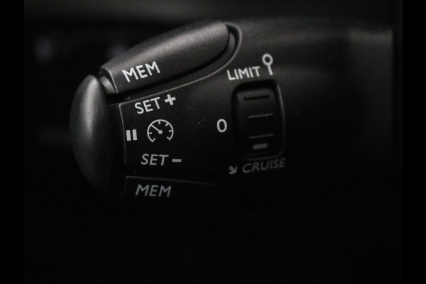 Citroën C5 Aircross 1.6 Plug-in Hybrid Feel | Camera | Carplay | Full LED | Navigatie | Keyless | Cruise control | Parkeerhulp | Climate control