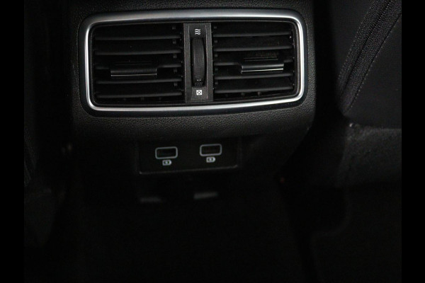 Renault Mégane 1.3 TCe Business Zen | Automaat | Carplay | Camera | Full LED | Navigatie | Cruise control | Parkeerhulp | Climate control