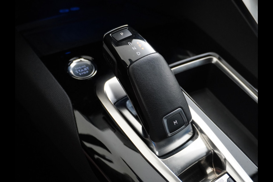 Peugeot 3008 T131pk AUT-8 Elektr.+Leer 360-Camera Navi Avantage Adaptive-Cruise FOCAL-hifi Sport-St. Connected Apps Apple-Carplay Android Mir Priv.glas Mistl. Licht en Zichtpakket Chroom-Optic Elektr.Inklapbare spiegels Origin.NLSe Auto Leer-Sport-Comfort-stoelen+Verwarmd Priv.glas EURO 6.2 Nieuw € 42.000!