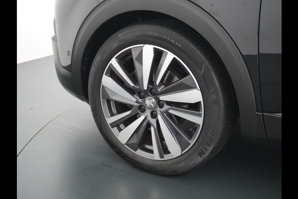 Peugeot 3008 T131pk AUT-8 Elektr.+Leer 360-Camera Navi Avantage Adaptive-Cruise FOCAL-hifi Sport-St. Connected Apps Apple-Carplay Android Mir Priv.glas Mistl. Licht en Zichtpakket Chroom-Optic Elektr.Inklapbare spiegels Origin.NLSe Auto Leer-Sport-Comfort-stoelen+Verwarmd Priv.glas EURO 6.2 Nieuw € 42.000!