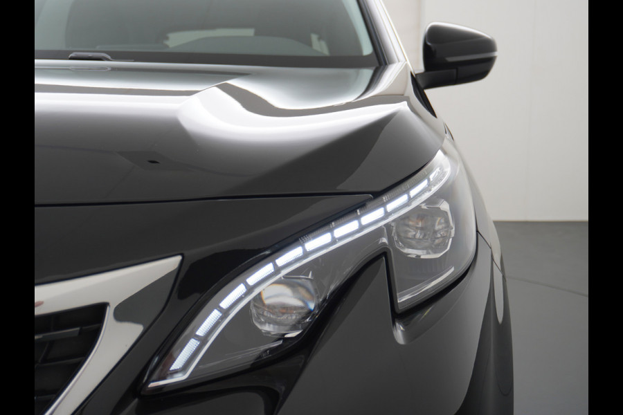 Peugeot 3008 T131pk AUT-8 Elektr.+Leer 360-Camera Navi Avantage Adaptive-Cruise FOCAL-hifi Sport-St. Connected Apps Apple-Carplay Android Mir Priv.glas Mistl. Licht en Zichtpakket Chroom-Optic Elektr.Inklapbare spiegels Origin.NLSe Auto Leer-Sport-Comfort-stoelen+Verwarmd Priv.glas EURO 6.2 Nieuw € 42.000!