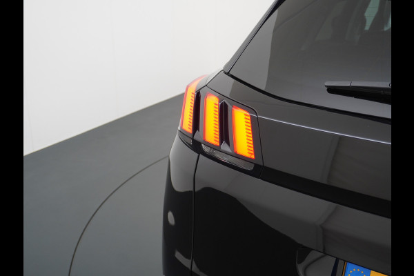 Peugeot 3008 T131pk AUT-8 Elektr.+Leer 360-Camera Navi Avantage Adaptive-Cruise FOCAL-hifi Sport-St. Connected Apps Apple-Carplay Android Mir Priv.glas Mistl. Licht en Zichtpakket Chroom-Optic Elektr.Inklapbare spiegels Origin.NLSe Auto Leer-Sport-Comfort-stoelen+Verwarmd Priv.glas EURO 6.2 Nieuw € 42.000!