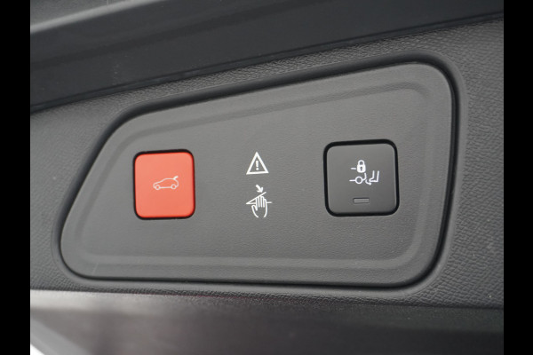 Peugeot 3008 T131pk AUT-8 Elektr.+Leer 360-Camera Navi Avantage Adaptive-Cruise FOCAL-hifi Sport-St. Connected Apps Apple-Carplay Android Mir Priv.glas Mistl. Licht en Zichtpakket Chroom-Optic Elektr.Inklapbare spiegels Origin.NLSe Auto Leer-Sport-Comfort-stoelen+Verwarmd Priv.glas EURO 6.2 Nieuw € 42.000!