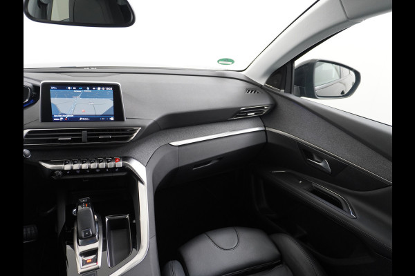 Peugeot 3008 T131pk AUT-8 Elektr.+Leer 360-Camera Navi Avantage Adaptive-Cruise FOCAL-hifi Sport-St. Connected Apps Apple-Carplay Android Mir Priv.glas Mistl. Licht en Zichtpakket Chroom-Optic Elektr.Inklapbare spiegels Origin.NLSe Auto Leer-Sport-Comfort-stoelen+Verwarmd Priv.glas EURO 6.2 Nieuw € 42.000!