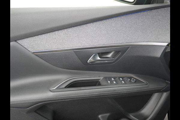 Peugeot 3008 T131pk AUT-8 Elektr.+Leer 360-Camera Navi Avantage Adaptive-Cruise FOCAL-hifi Sport-St. Connected Apps Apple-Carplay Android Mir Priv.glas Mistl. Licht en Zichtpakket Chroom-Optic Elektr.Inklapbare spiegels Origin.NLSe Auto Leer-Sport-Comfort-stoelen+Verwarmd Priv.glas EURO 6.2 Nieuw € 42.000!